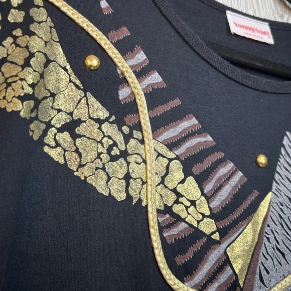 Vintage 80’s 90’s Black Graphic T-Shirt with Gold Accents M - Picture 6 of 11